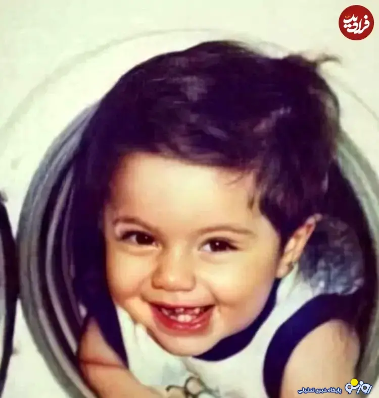 عکسی از حدیث میرامینی در ماشین لباسشویی