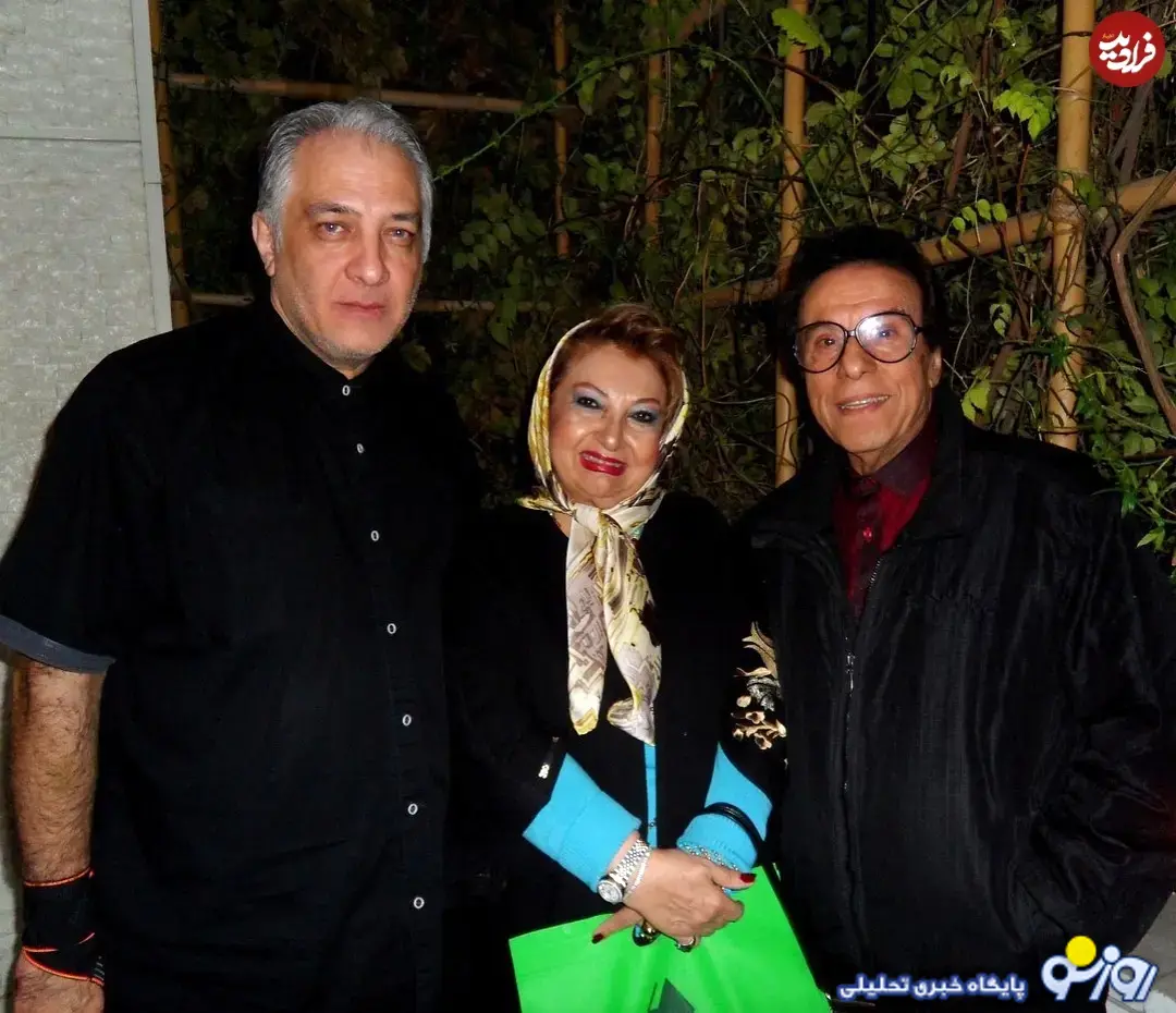 عکسی از فیروزه، خواننده قبل انقلاب از انقلاب در کنار بازیگر ایرانی